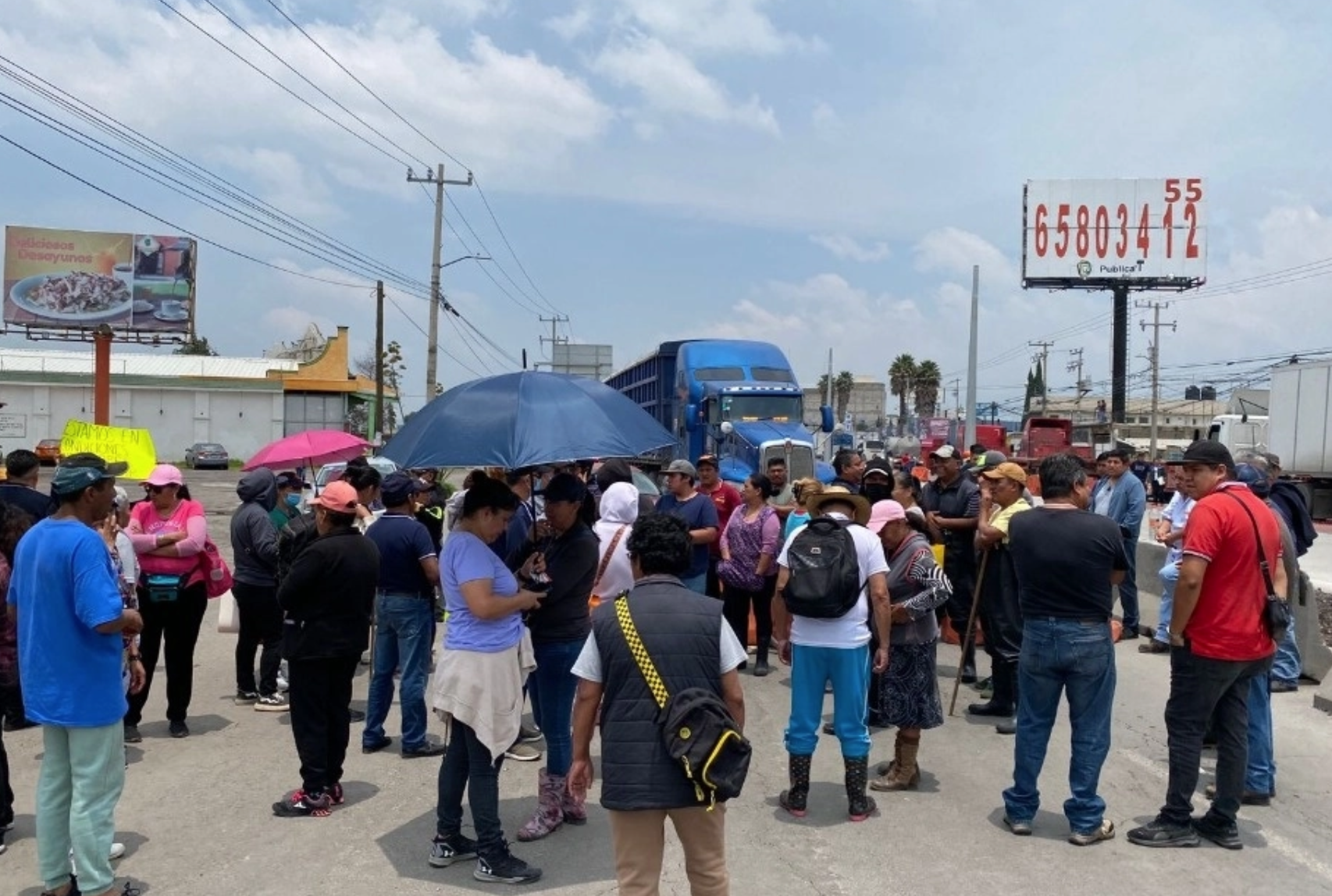 Bloquean la México-Cuautla por inundaciones